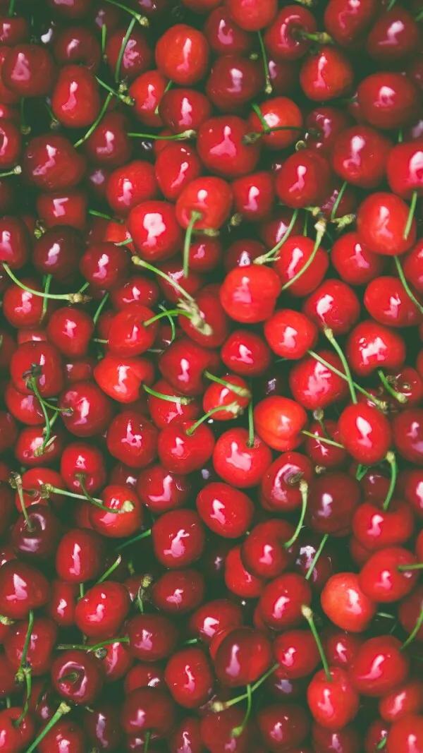 小孩子吞了樱桃核中毒,樱桃核吃了会中毒么