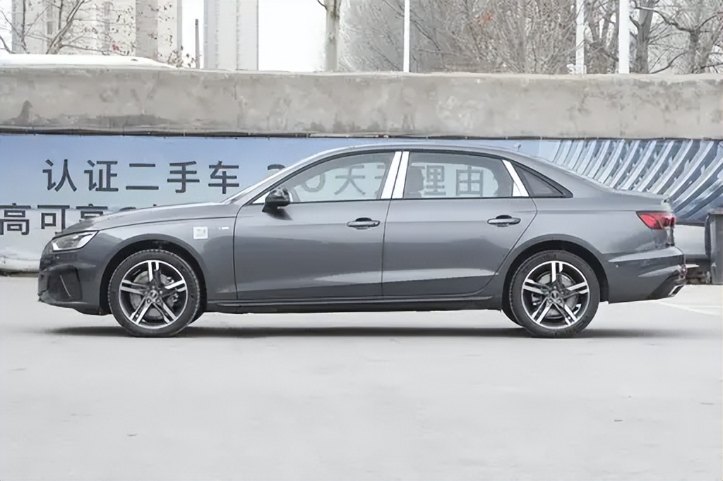 宝马3系和奥迪a4l哪个更适合家用,奔驰c宝马3系和奥迪a4l对比哪个好