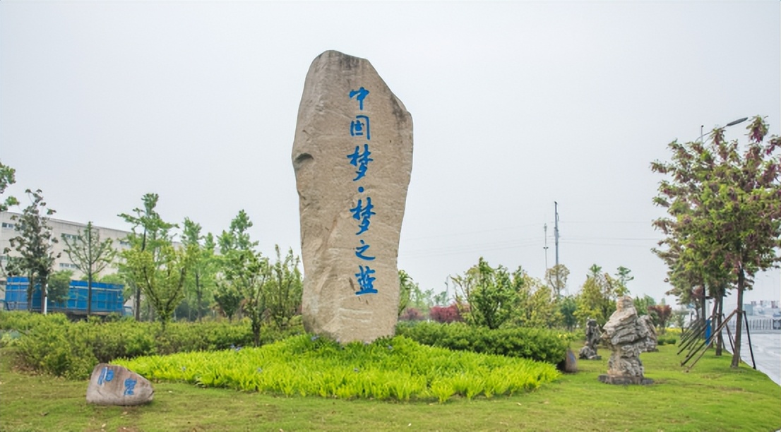 洋河酒天之蓝梦之蓝海之蓝的区别,洋河经典梦之蓝和五粮液比较