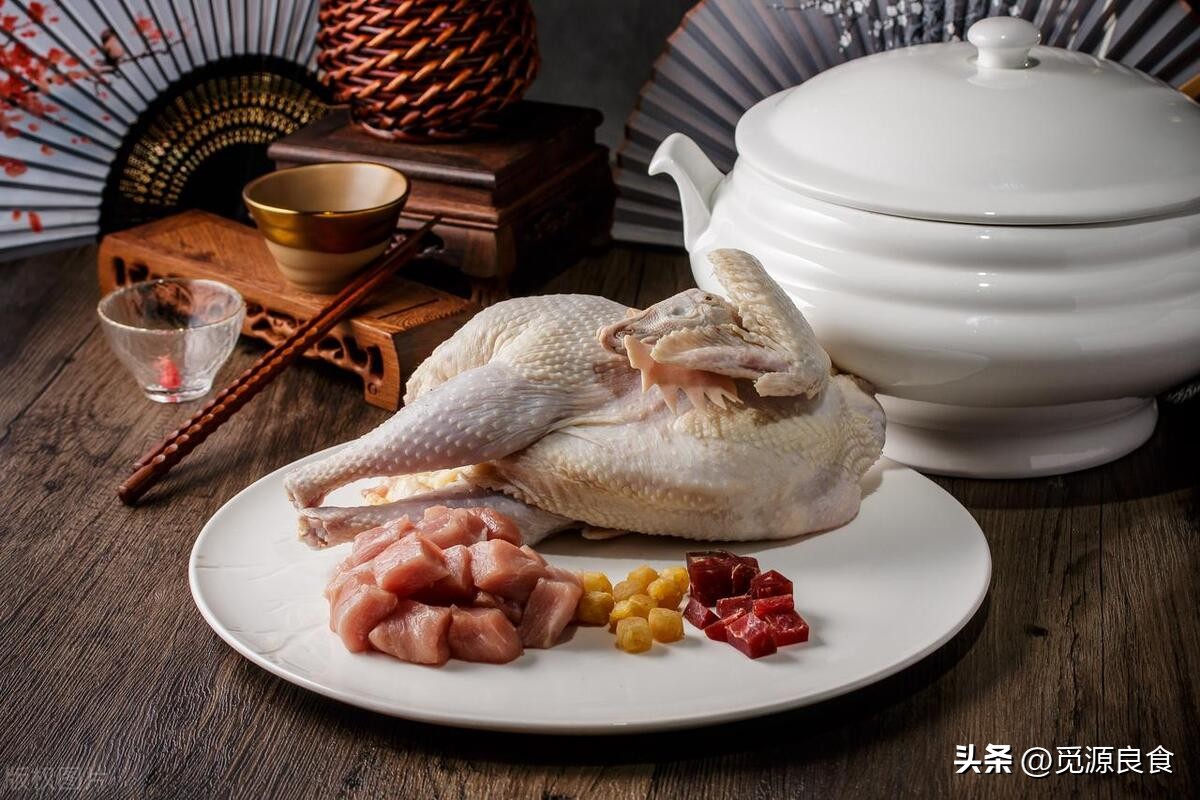 炖鸡汤时下锅多1个步骤鸡汤鲜香,炖鸡汤怎么炖不腥又好喝