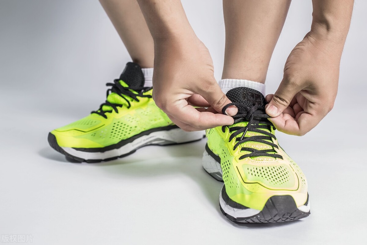 运动鞋男款多重,男生运动鞋潮流百搭