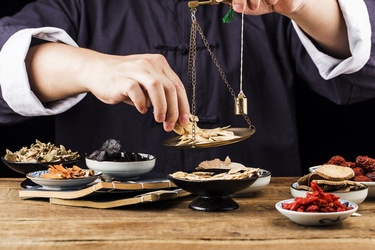 儿童肾病综合征全身水肿怎么办,为什么肾病综合征水肿是凹陷性