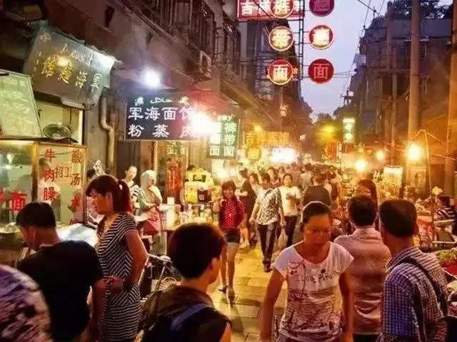 吃货们千万不要错过的昆明美食街,昆明翠湖公园附近美食街