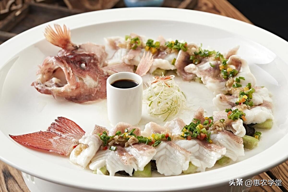 这种鱼外表很丑但是味道非常鲜美,鱼头长得像老鼠嘴是什么鱼