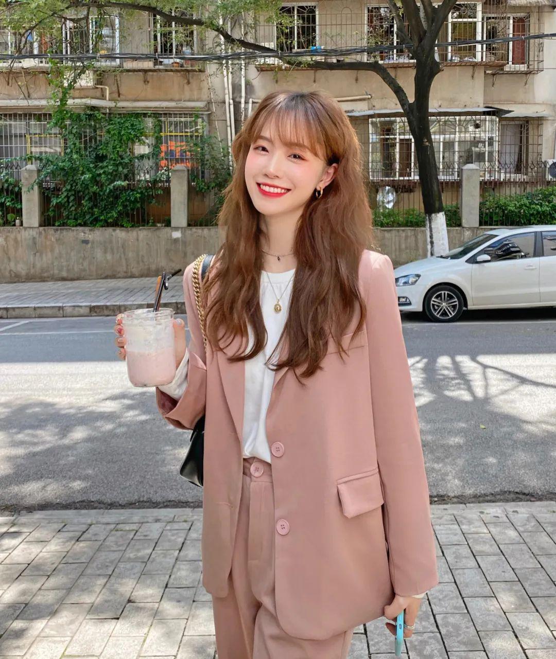 修身小西装怎么搭配好看秋冬休闲,合身小西装的穿搭技巧