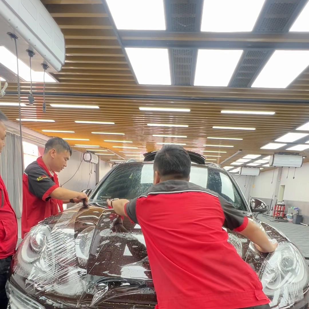 汽车新手贴膜推荐,汽车新手贴膜注意事项