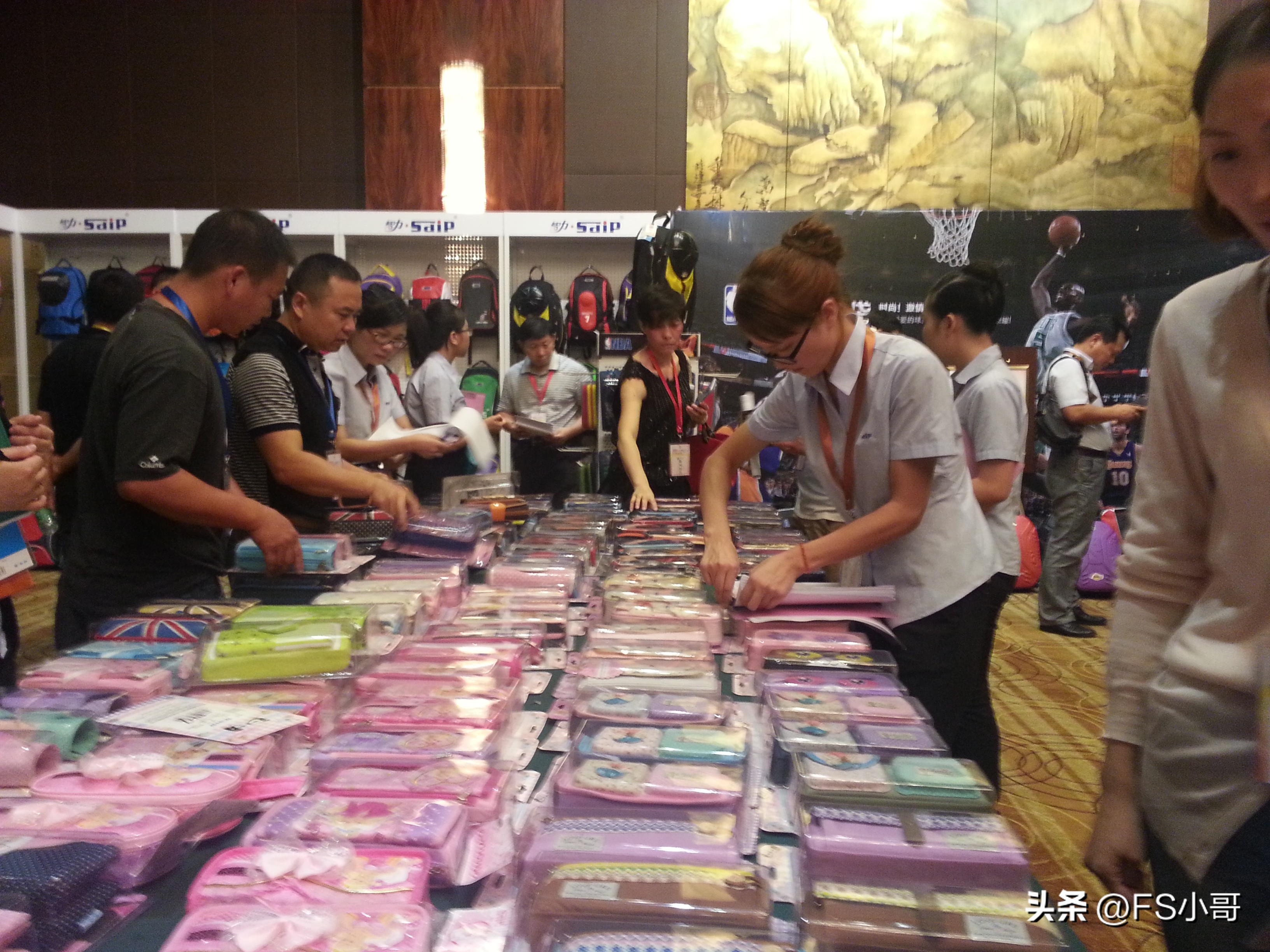 手机变下单机微信成交易工具经销商成粉丝疯抢订单红包