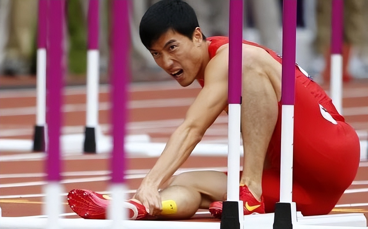 亚洲飞人刘翔现在干什么,现在才知道刘翔当年有多厉害