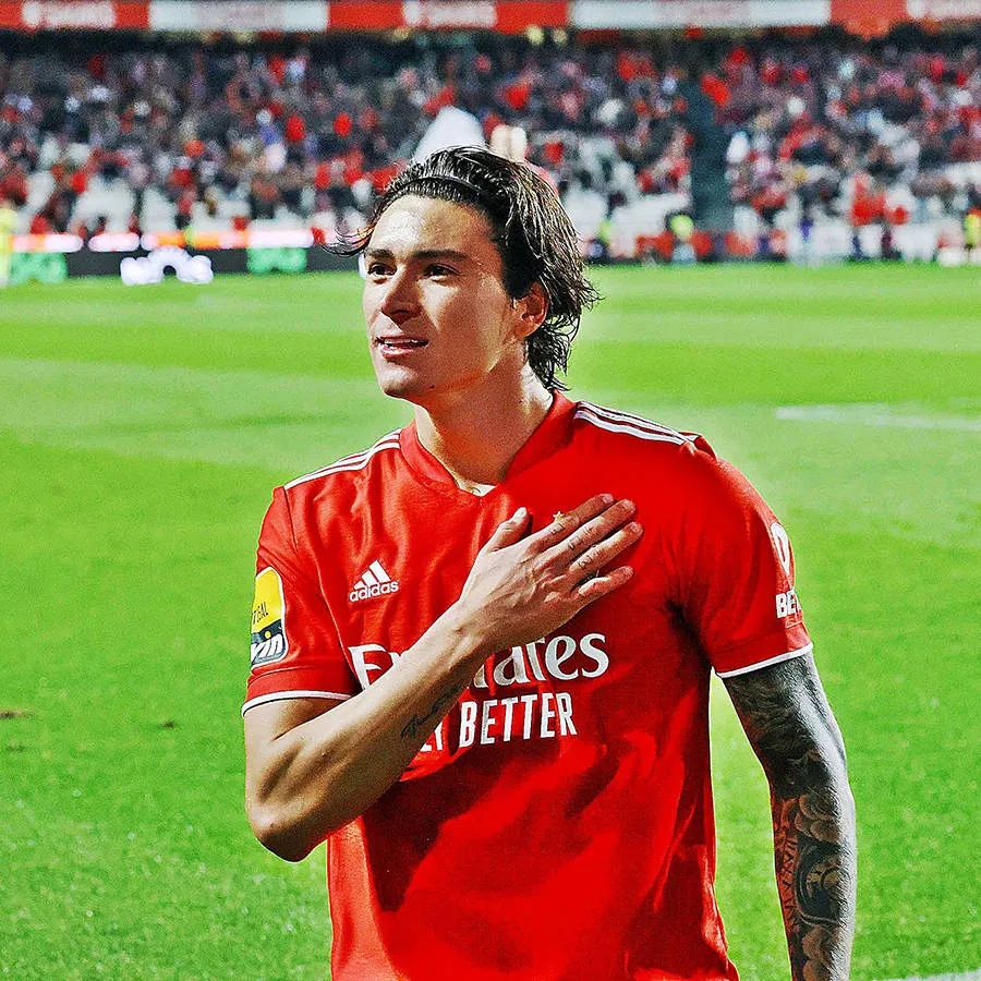 中国足球队和外国足球队的差距,中国男足和国外足球对比