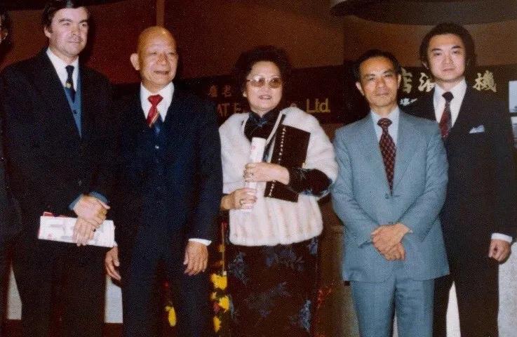 这位潮商是香港著名“酒店大王”坐拥五家上市公司被称为商业奇才