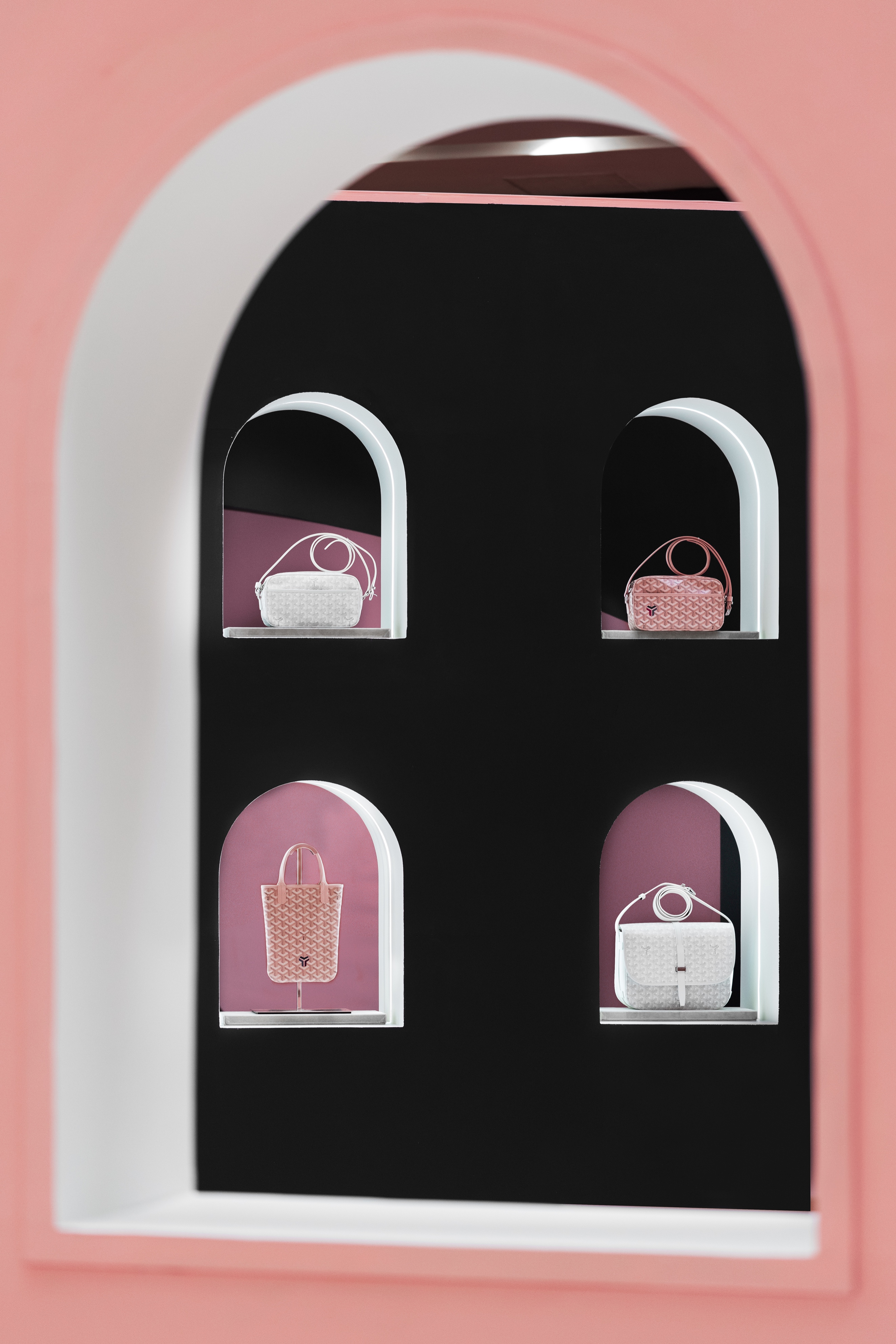 THEJETBLACKPOWDERPINKSPECIALPOPUPSTORE