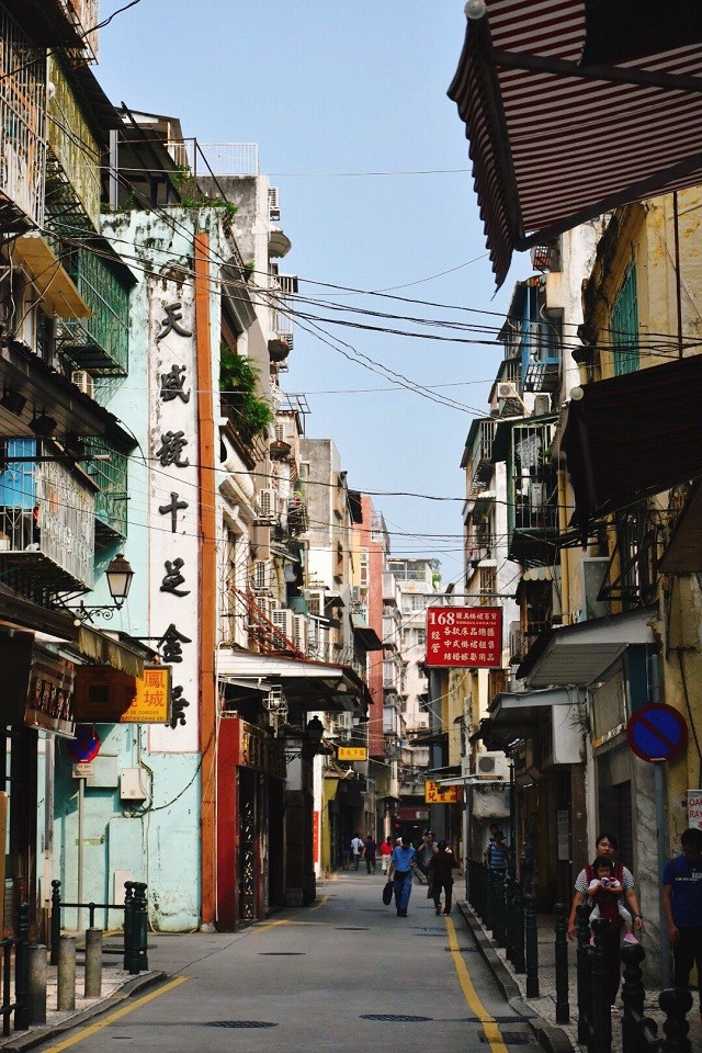 在澳门重生的当铺：依附*场赌**、售卖高奢品疯狂敛财，赌徒血本无归