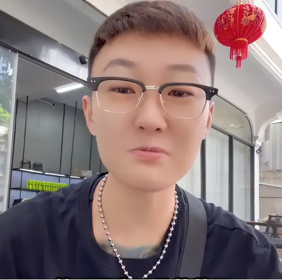 柬埔寨小六开宾利,柬埔寨小六真的假的