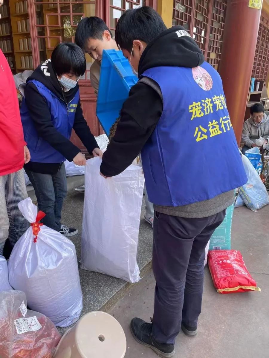 要对你怎么宠爱才叫依赖,想要对你疼爱变成了依赖