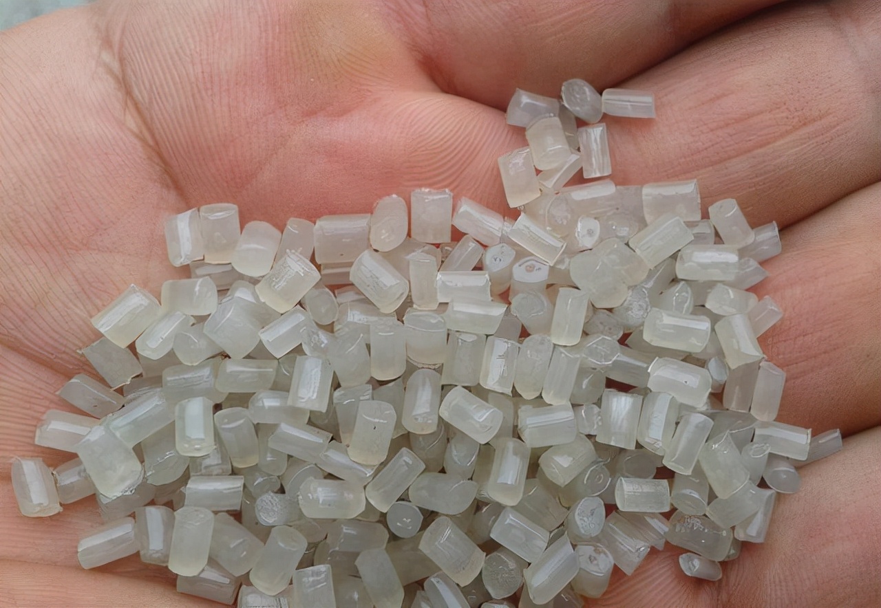 霍金预言人体内有塑料微粒,霍金预言人类还能生存吗