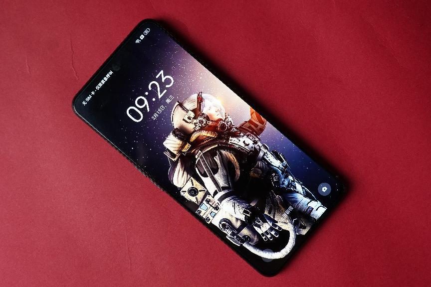 “应有尽有”打动我心，这5款“万金油”手机，用个三年不想换