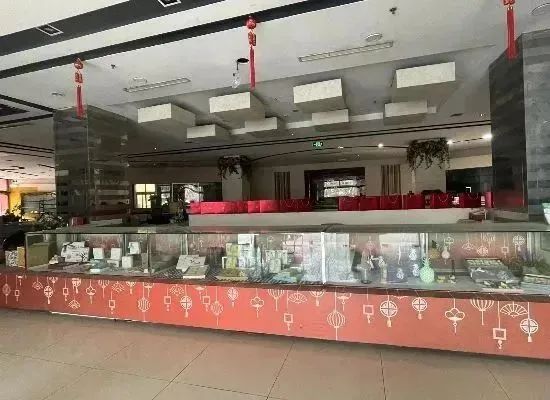 欠款5700万,所有门店歇业,“内斗”摧毁30年老餐企!