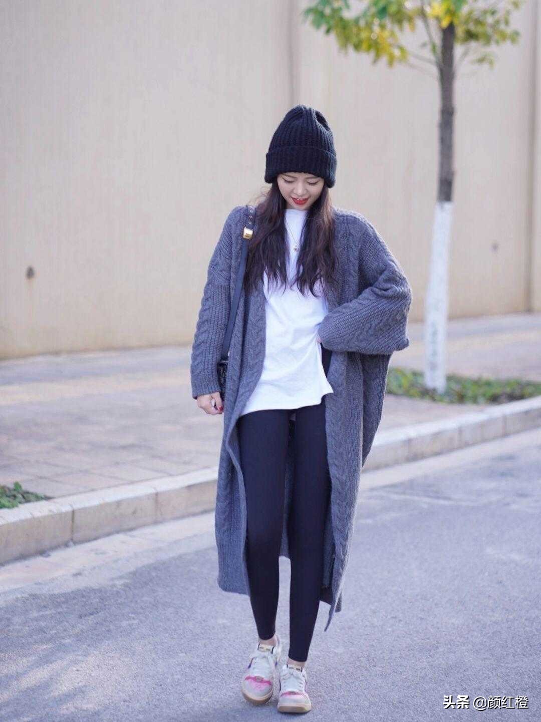 今年流行的职场穿搭女士,明亮色职场风穿衣搭配