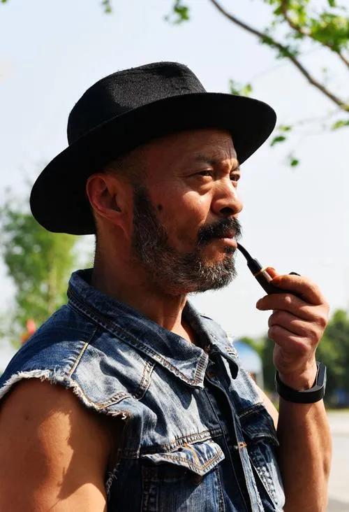 板车哥给女儿读书视频,板车哥经历