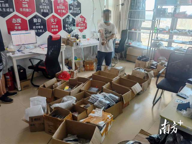 深圳销售假冒注册商标案件,销售假冒注册商标商品罪大案