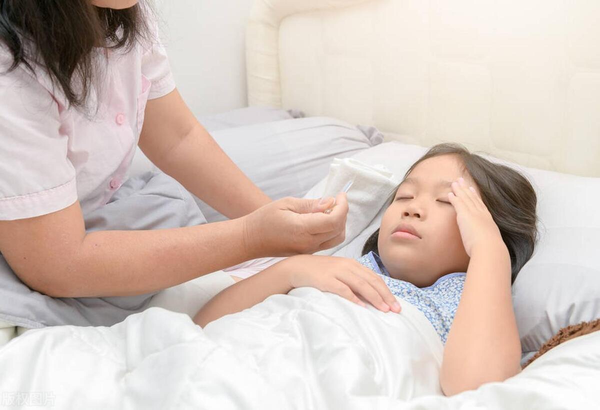 感冒鼻子堵住了教你一招改善,为什么感冒鼻子一边堵住一边通气