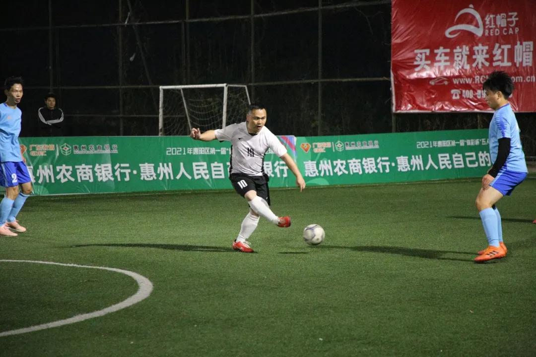 竞技绿茵逐梦,竞技绿茵场