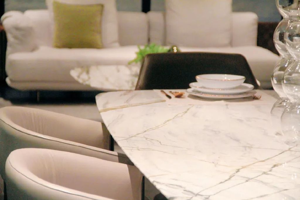 高颜值转盘餐桌家用加热,最流行实用的餐桌