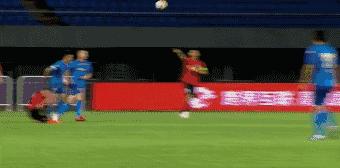 还记得当年球场为你出头的兄弟吗,还记得曾经采访翻车的足球记者吗