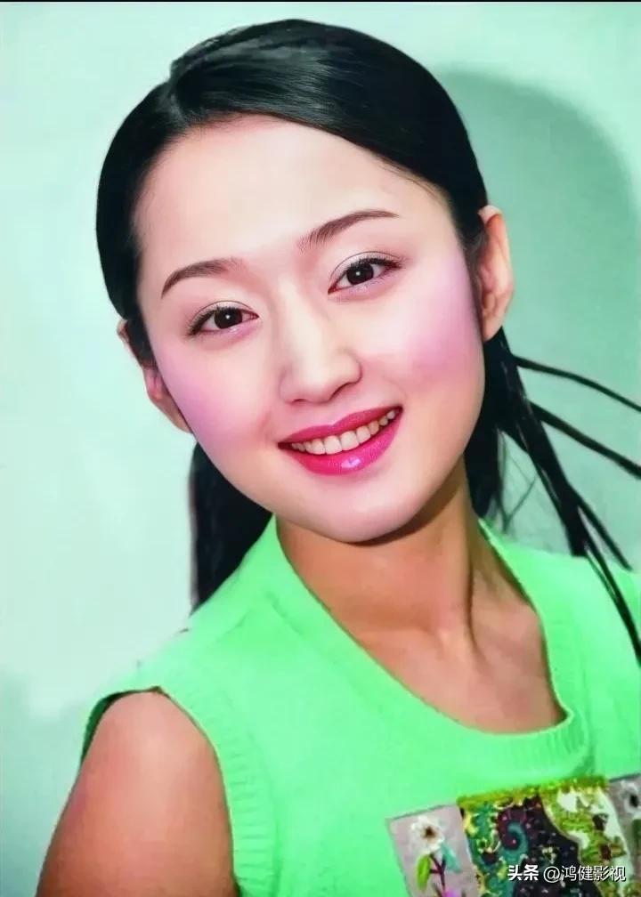 甜歌皇后杨钰莹一组高清纯美照,杨钰莹最美的生活照片
