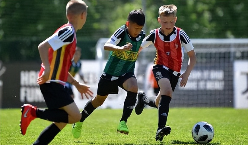 外星人罗纳尔多过人多潇洒,外星人罗纳尔多有多强