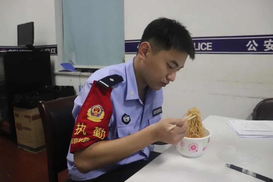 兄弟战友同学,同桌兄弟关系