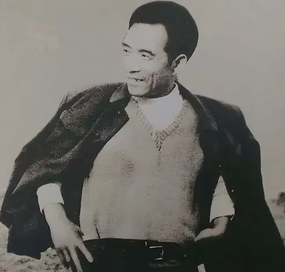 他曾被毛主席表扬，让36万百姓不再挨饿！离世后十万百姓跪拜送行