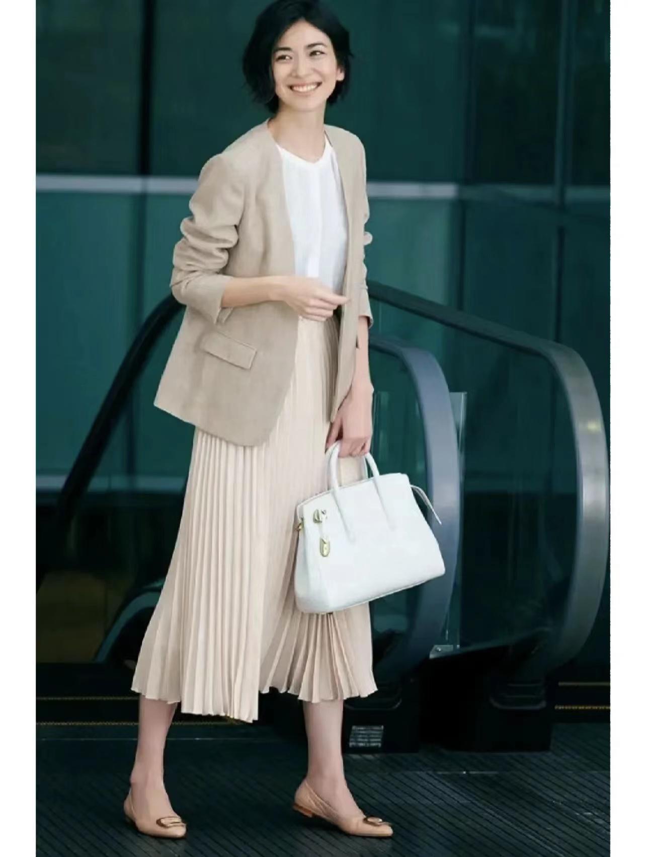 长款西装裙搭配高级感,西装搭配半身裙女款高级感