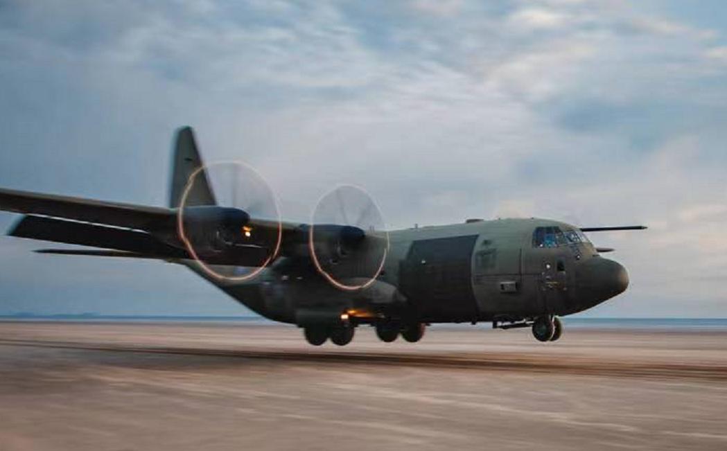 c130降落航母,c130运输机能在两栖登陆舰起降吗