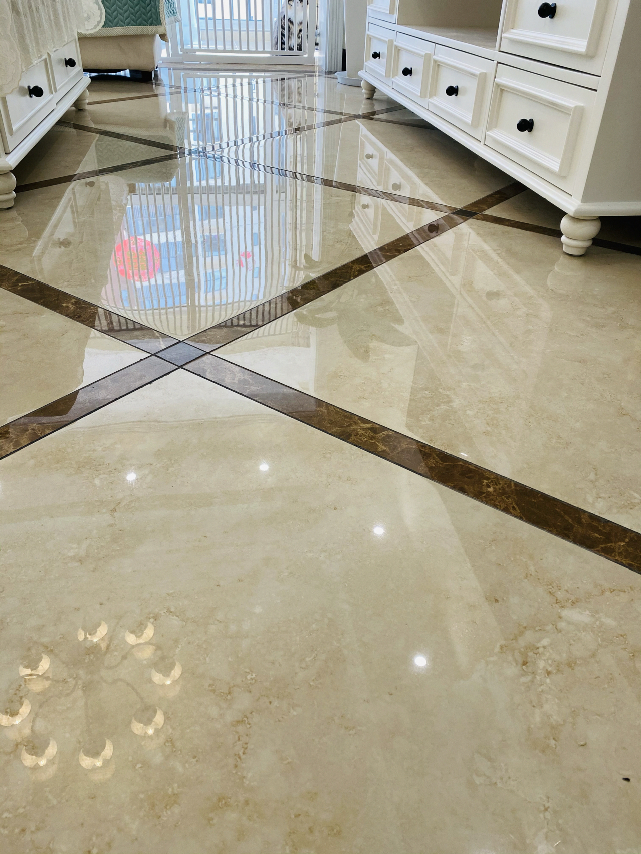 拖完地总是有水渍印怎么办,拖完地有水渍怎么处理