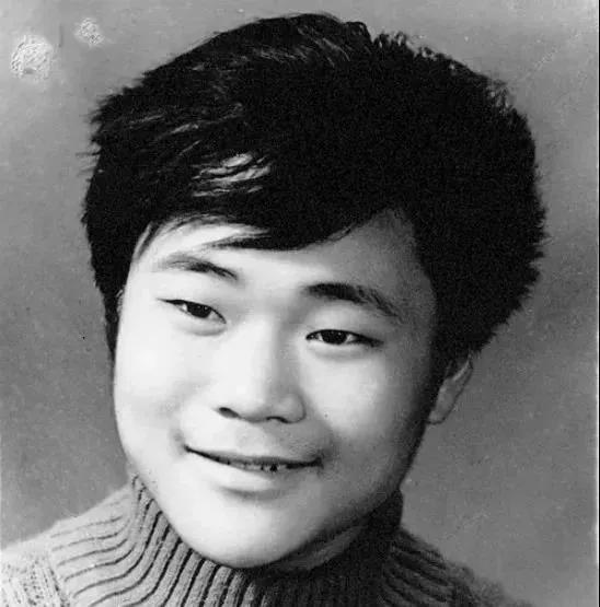 一年狂赚3300亿，恐怖的李书福