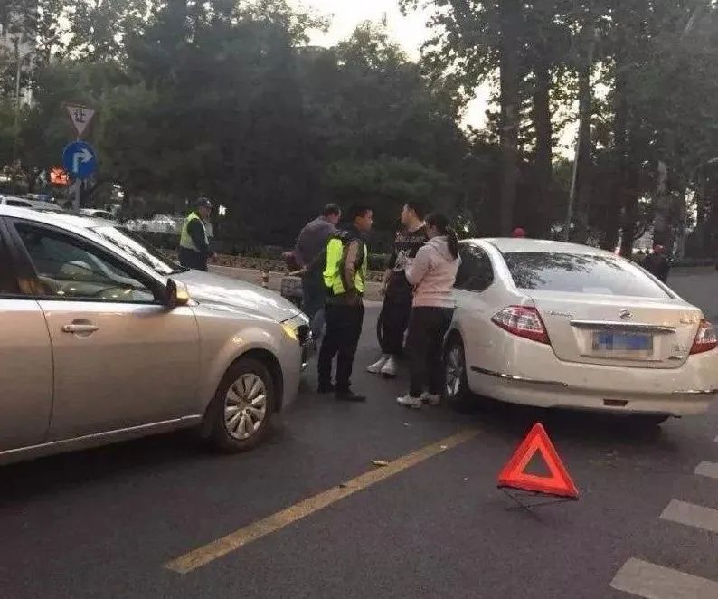 开车撞人了比较严重怎么处理,开车撞了人怎么处理先打120吗