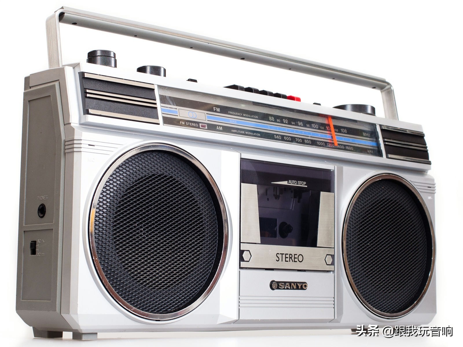 三洋SANYOM9705单卡四喇叭便携式立体声收录机