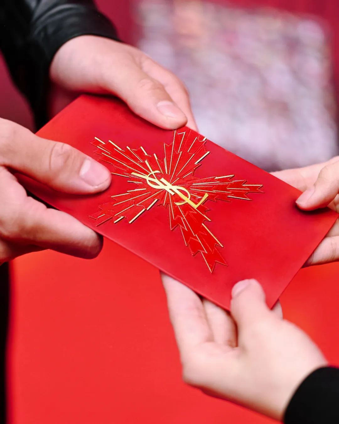 圣罗兰彩妆盘2019圣诞限量版教程 (圣罗兰复古彩妆系列)