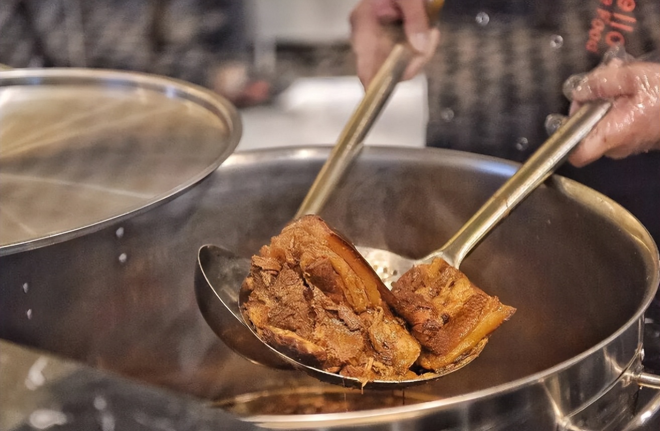 麦当劳肉夹馍为什么那么火,麦当劳肉夹馍为什么那么少