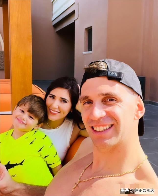 著名球星梅西的老婆,梅西的妻子有几个