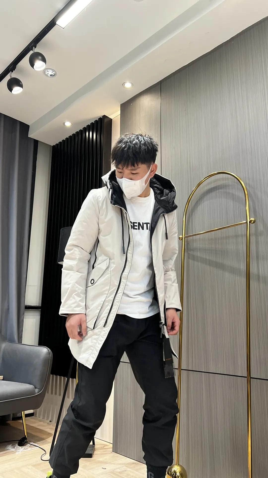 jeep男士中长款羽绒服,男士最新亮面羽绒服