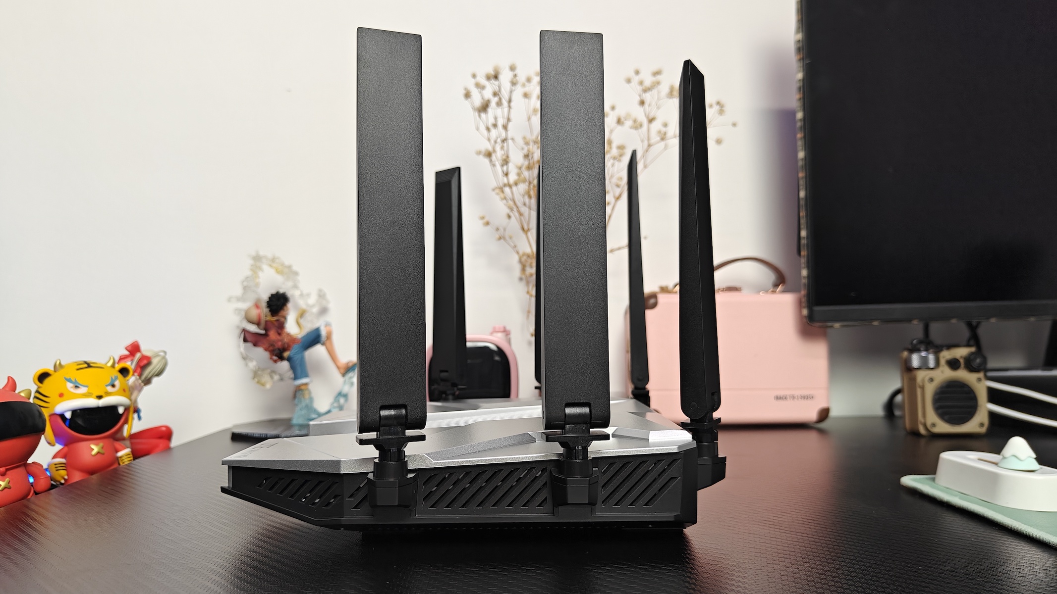 中兴ax5400pro能穿几堵墙,中兴路由器ax5400pro什么时候发布