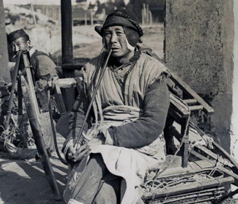 鲁迅玩伴闰土：57岁病逝，留下五子，如今后代现状让人感叹