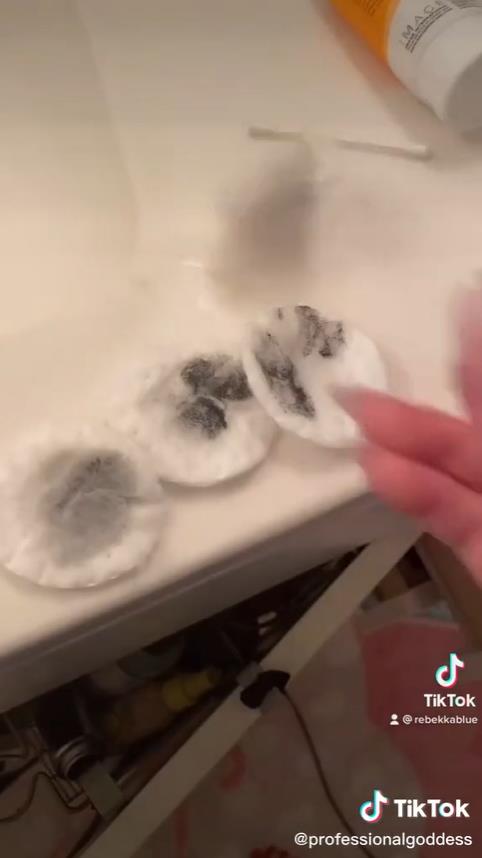 美国女子网售重口垃圾：灰尘脏水，指甲舌苔，真有人高价买？