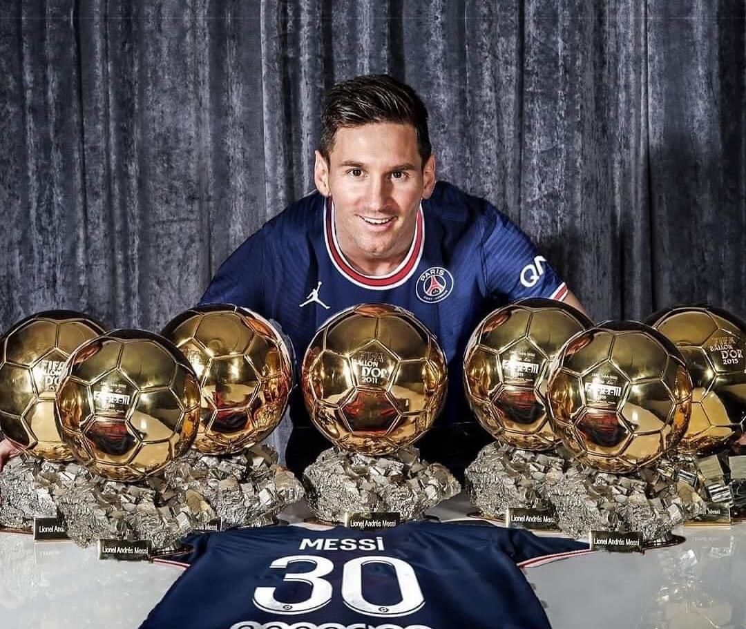 足球史上梅西悲伤时刻,梅西从足球天才到伟大的巨星