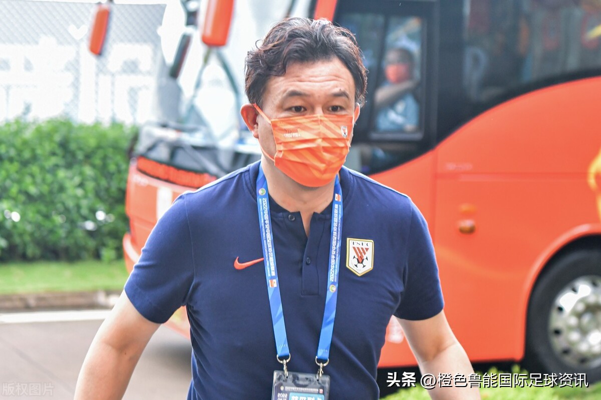 谢晖和郝伟,谢晖带着中甲踢中超