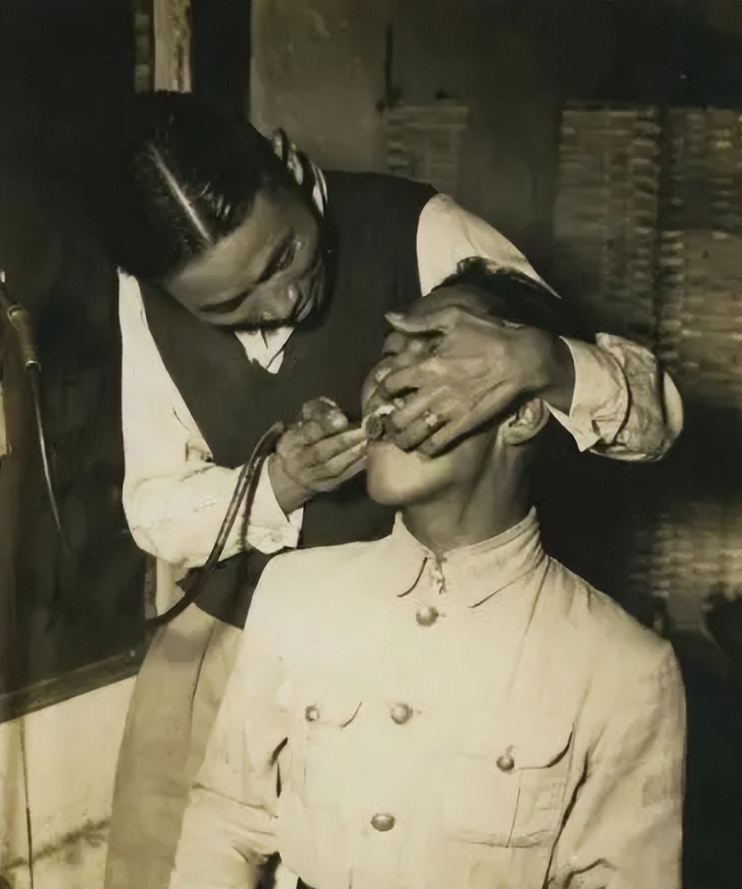 周总理下榻西安，日谍伪装成牙医，罗瑞卿问：孙思邈是哪朝人啊？