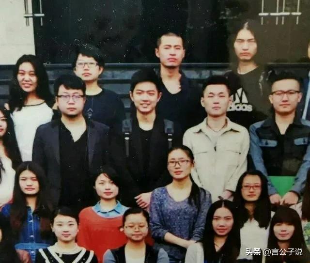 长着兔子脸的男明星有哪些,长得像兔子牙的男明星