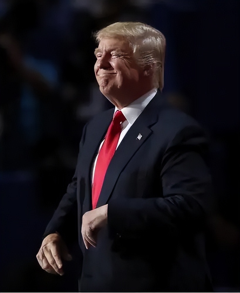 日本前首相安倍晋三演讲时被枪杀,安倍晋三演讲时胸部中枪死亡